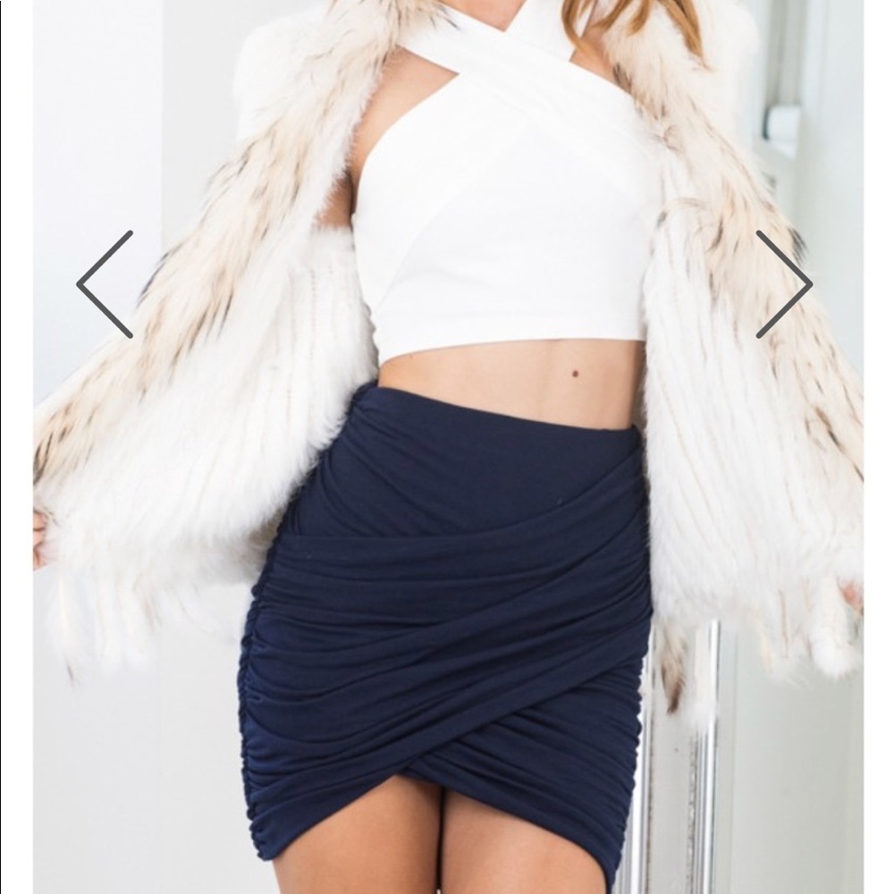 SHOWPO ALL SKIRT IN NAVY BRAND NEW  💕